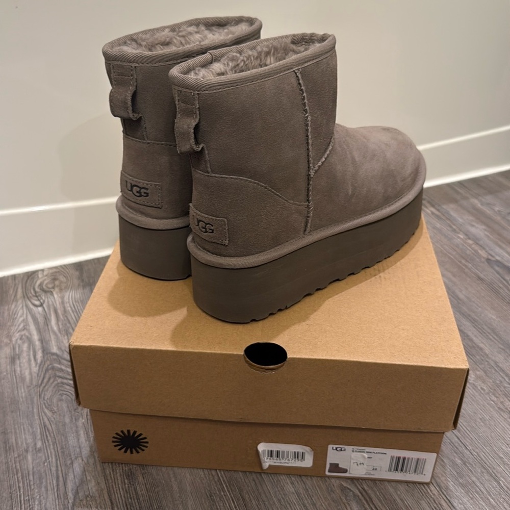 UGG Classic Mini Platform Boots in Smoke Plume